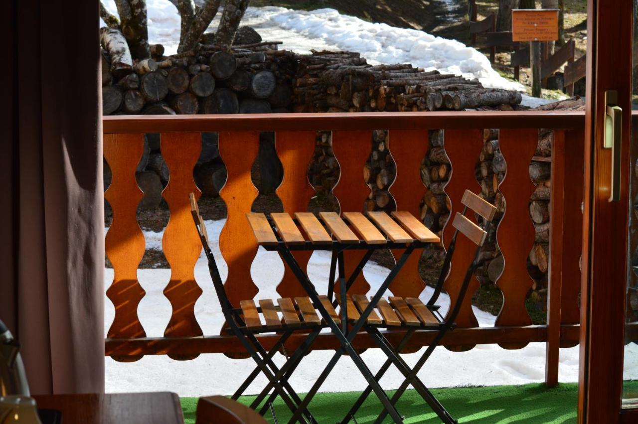 Hotel Serre Palas لو دوز آلب المظهر الخارجي الصورة